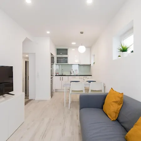 Trival - A 1 Minuto Pe Da Apartament