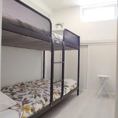 Trival - A 1 Minuto Pe Da Apartment